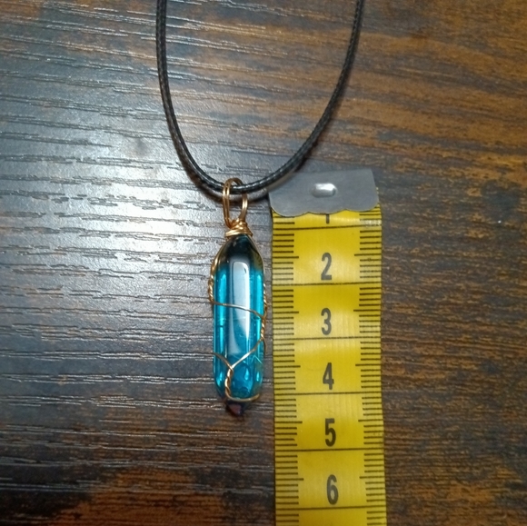 Necklaces - Picture 4 of 4